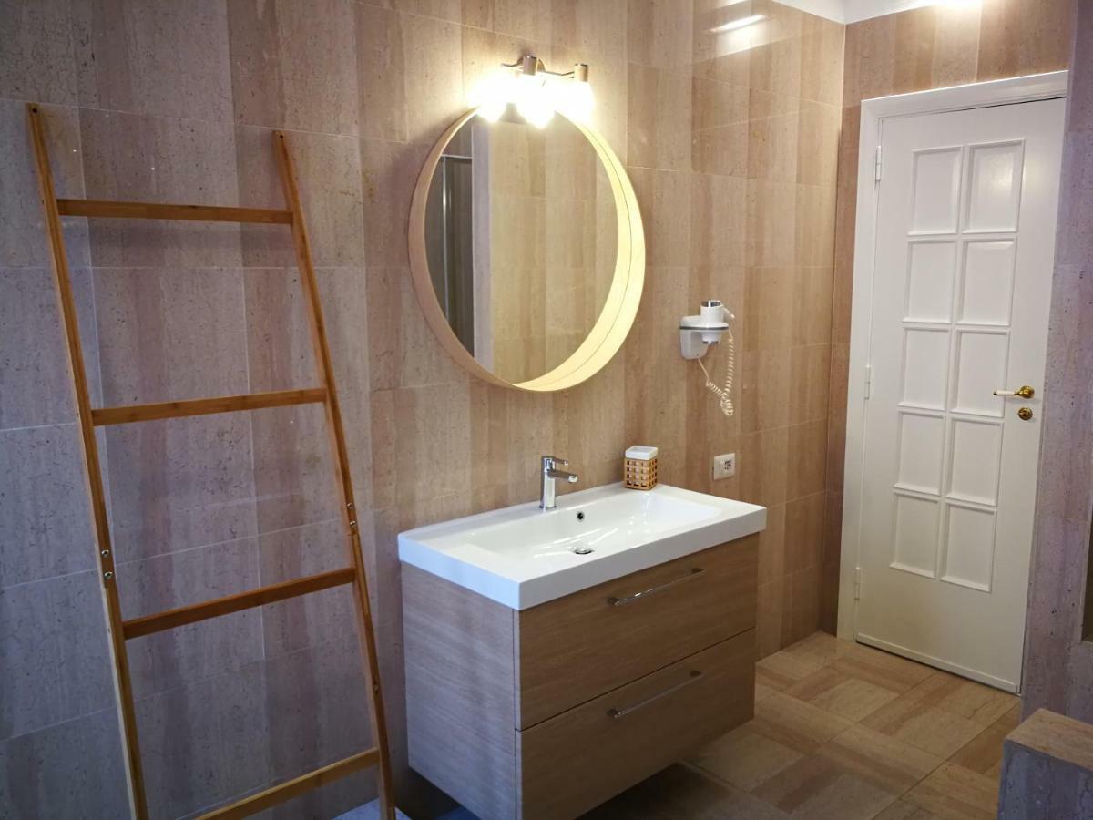 Carulli 69 - Flexible Check-In Apartments Bari Exterior photo